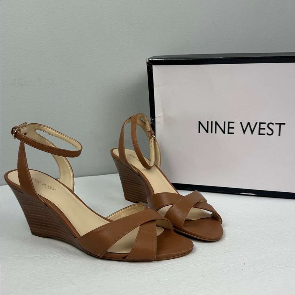 Nine West Kami Wedge Sandal Sz 10